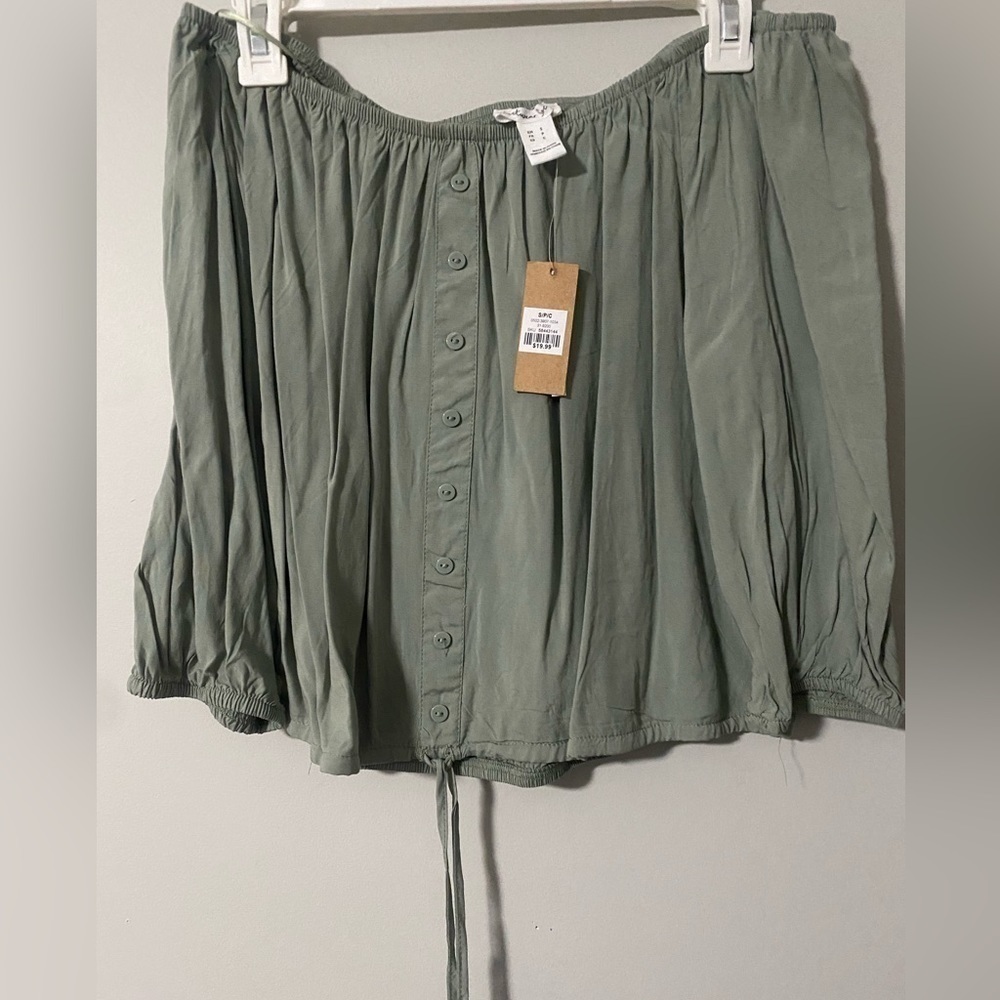 🫒nwt Streetwear Society off the shoulder top